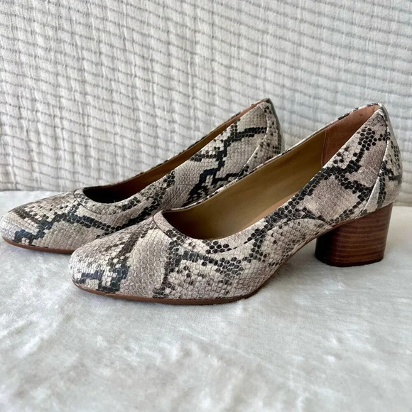 Clarks Womens Beige Snake Print Unstructured Block Heel‎ Pumps Shoes Size 10 - Picture 1 of 11